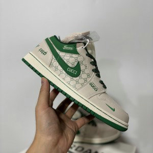 Nike Air Jordan 1 G Shoes