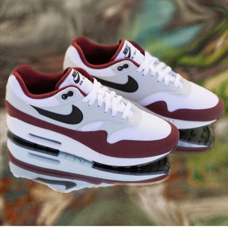 Nike Air Max 1 red white