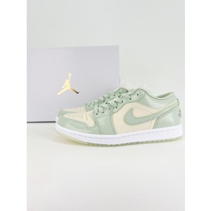 Nike Dunk Green Shoes