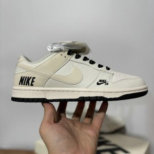Nike Dunk Low White Shoes 2