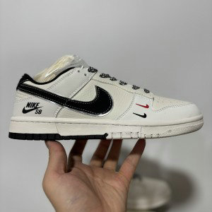Nike Dunk Low White Shoes 4