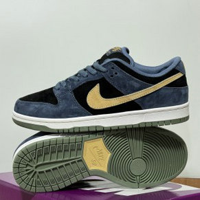 Nike Dunk SB Dust Noir Shoes