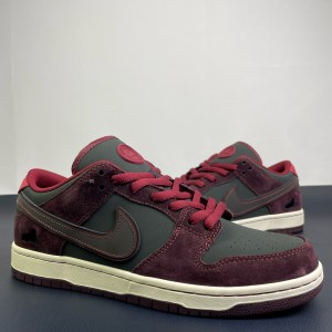 Nike Dunk SB Low Shoes