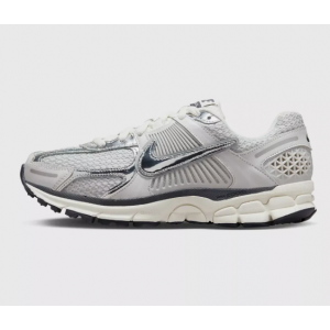 Nike Zoom Vomero 5 Shoes