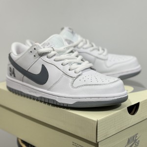 Supreme x Nike Dunk SB DUNK White Shoes