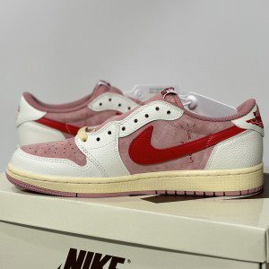 Travis Scott x Nike Air Jordan 1 Low OG Shoes